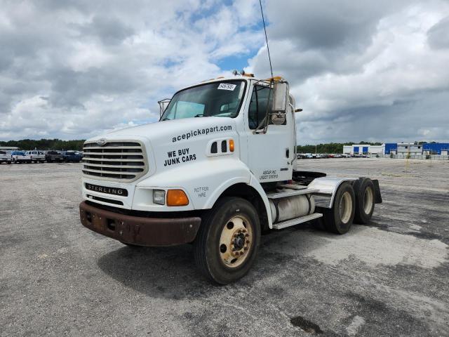 STERLING UNKNOWN 2003 white tractor diesel 2FWJAZAS03AK76547 photo #3