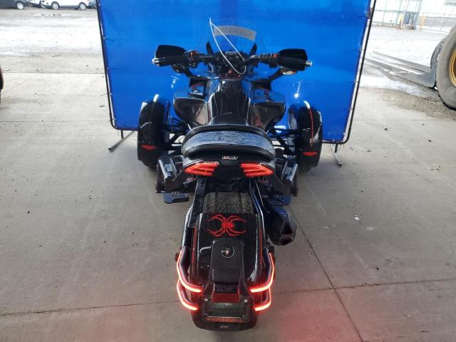 2018 CAN-AM SPYDER ROA 2BXRDDE28JV000307