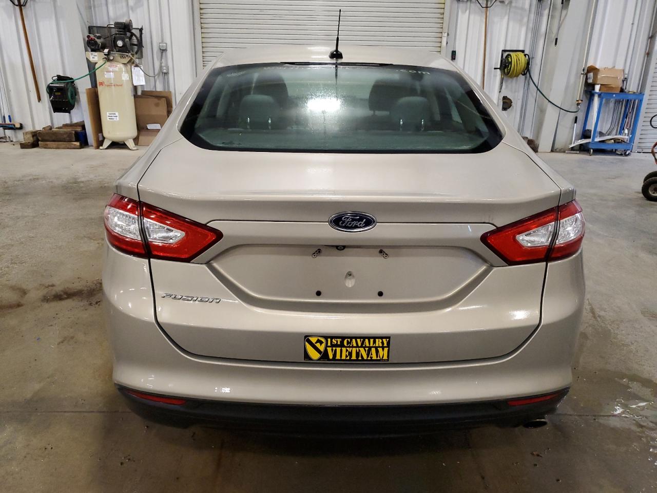 FORD FUSION S