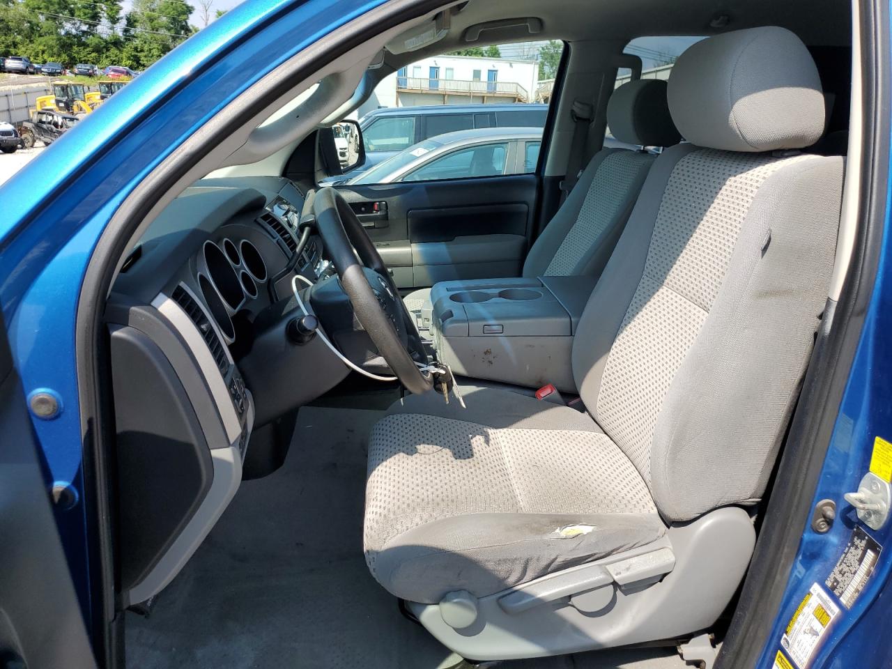 TOYOTA TUNDRA DOUBLE CAB SR5