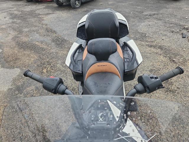 2024 CAN-AM SPYDER ROA 2BXNBDD20RV001100