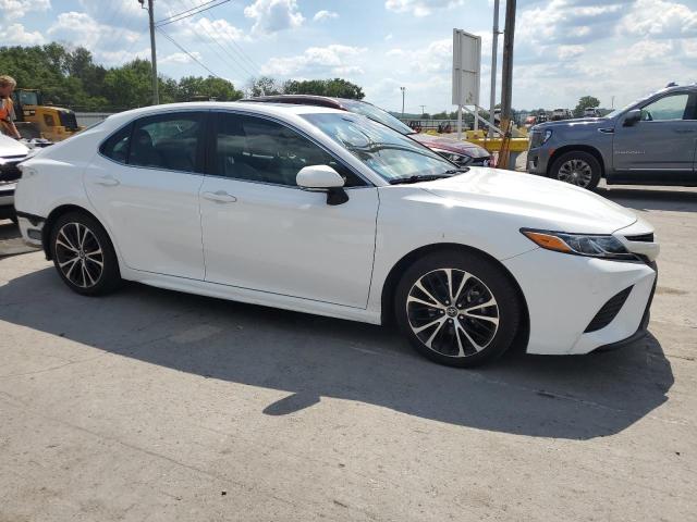 2018 TOYOTA CAMRY L 4T1B11HK0JU093769