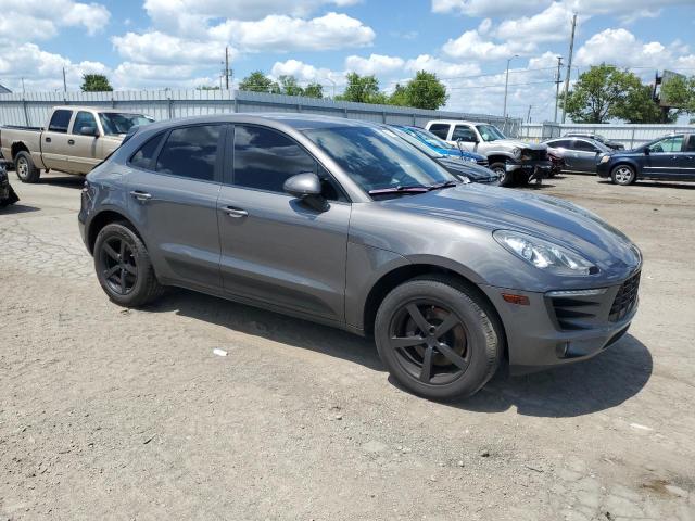 2017 PORSCHE MACAN WP1AA2A58HLB09077