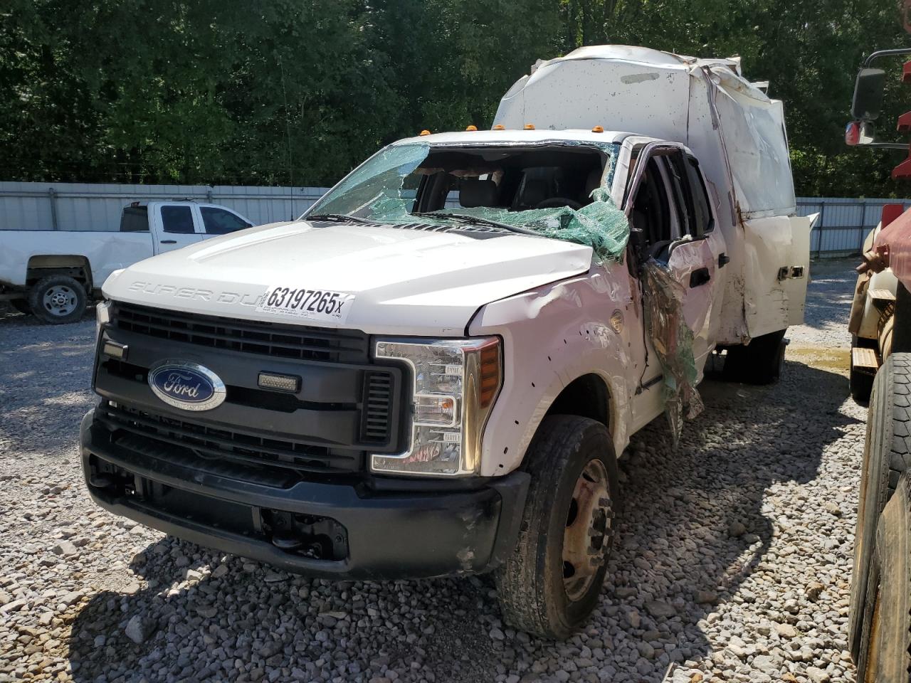 FORD F-550 SUPER DUTY