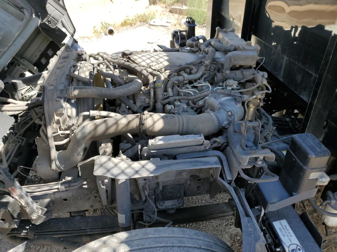 Lot #3232259555 2015 ISUZU NRR