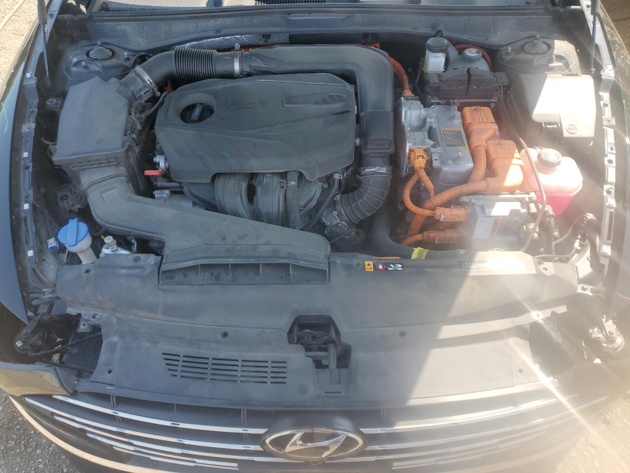 HYUNDAI SONATA HYBRID