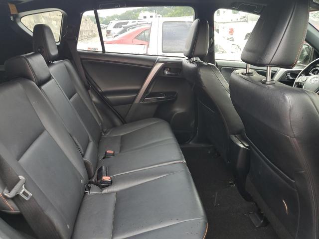2018 TOYOTA RAV4 SE JTMJFREV4JJ249554