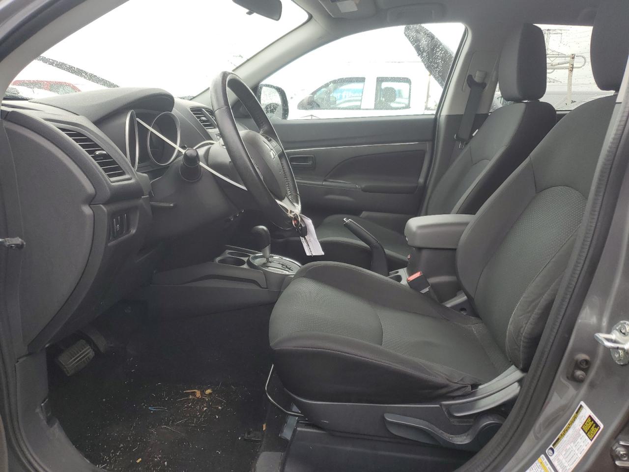 MITSUBISHI OUTLANDER ES