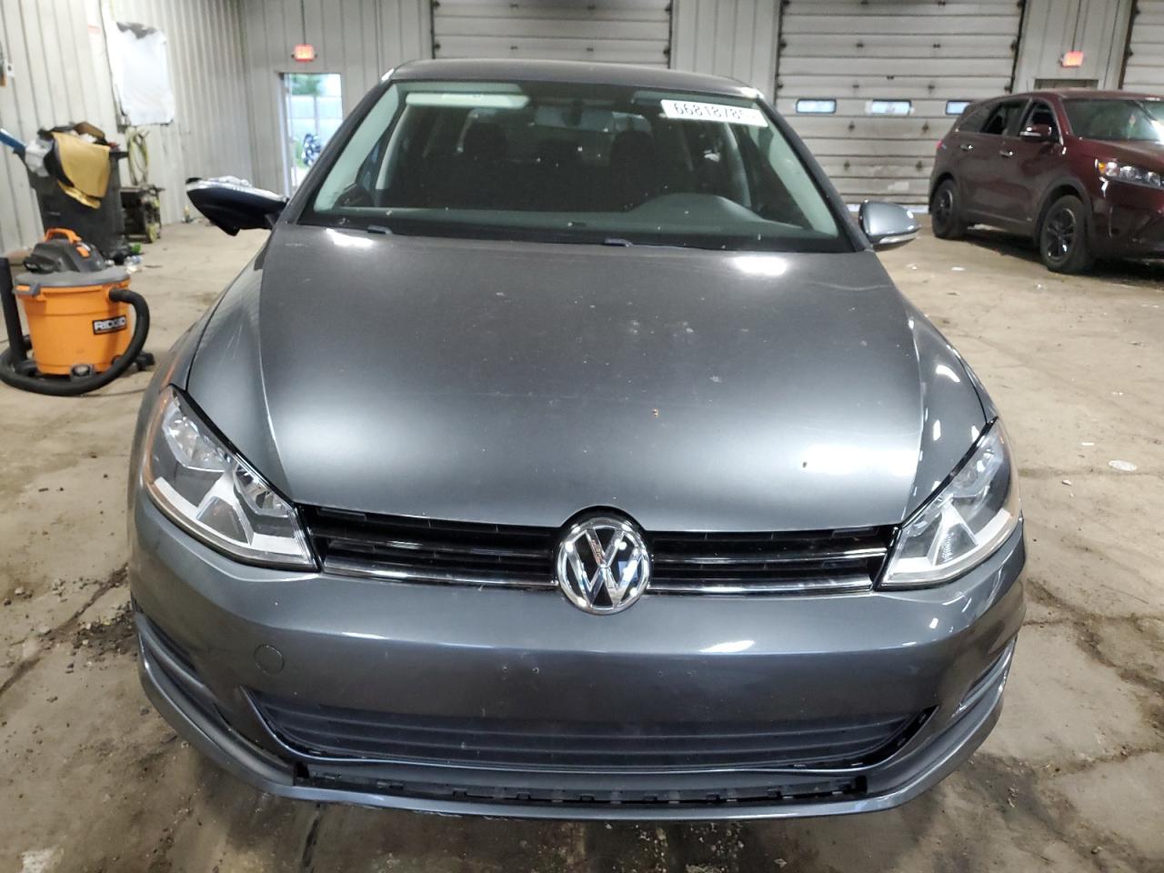 VOLKSWAGEN GOLF S