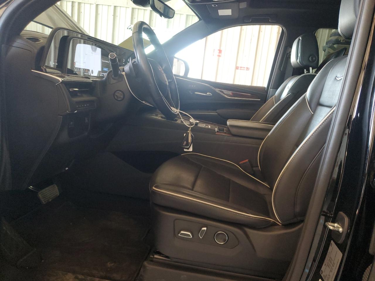 CADILLAC ESCALADE PREMIUM LUXURY