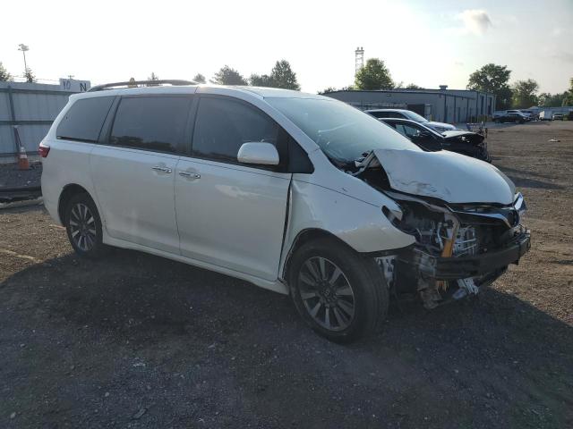 2019 TOYOTA SIENNA XLE 5TDDZ3DC8KS220399