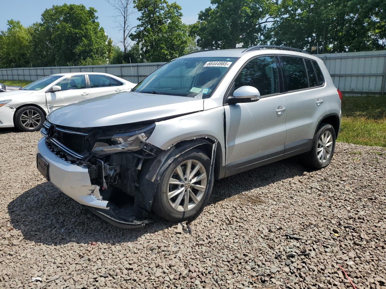 VOLKSWAGEN TIGUAN S