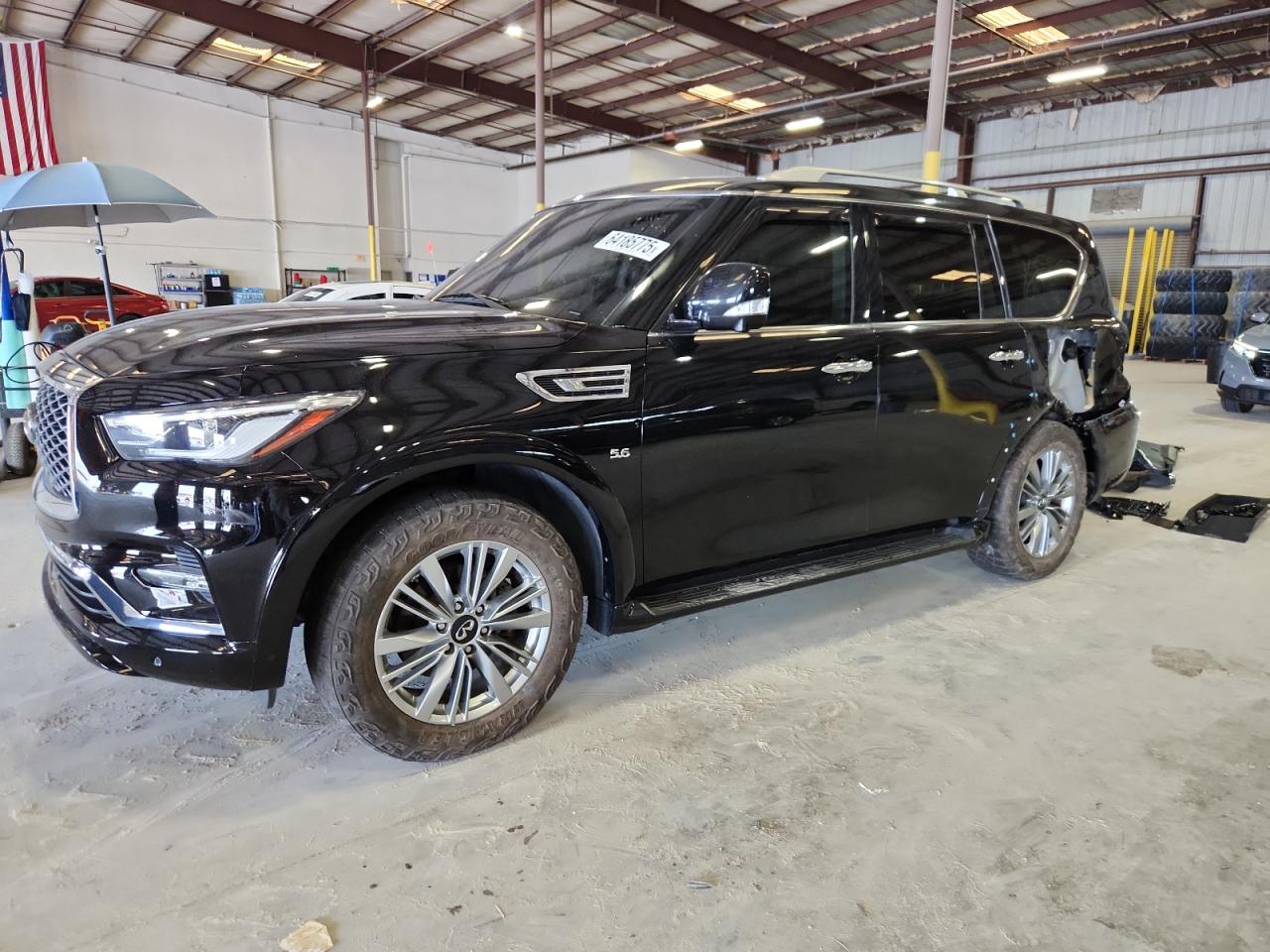 INFINITI QX80 LUXE