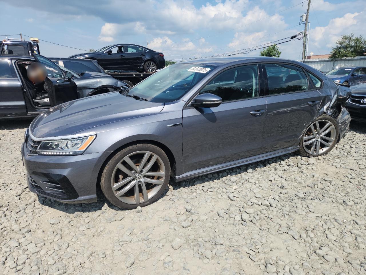 VOLKSWAGEN PASSAT S