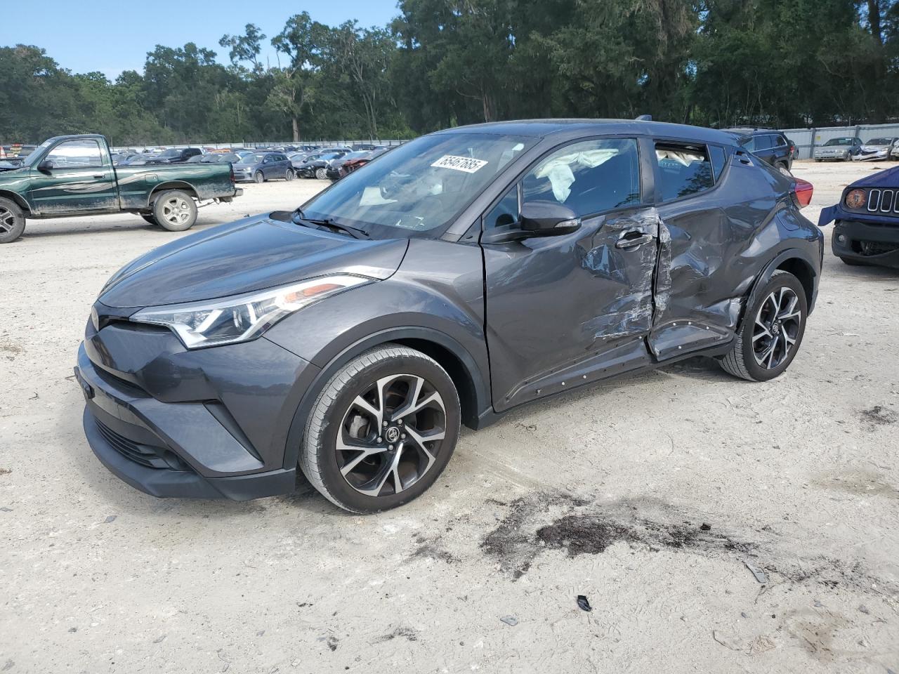TOYOTA C-HR XLE