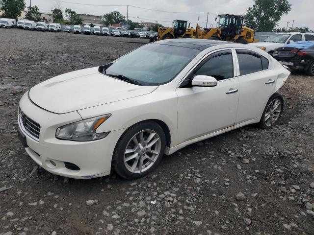 NISSAN MAXIMA S