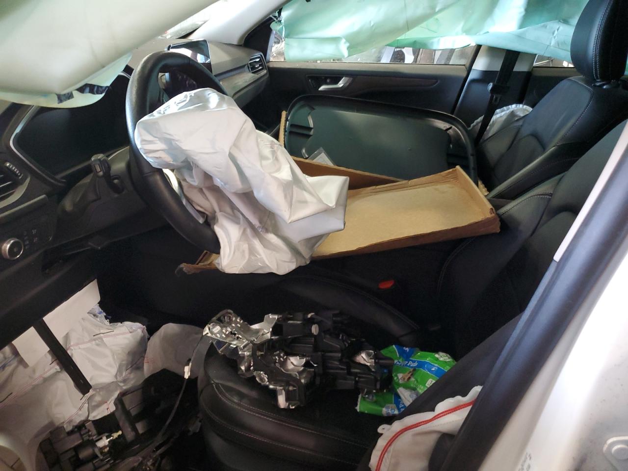 FORD ESCAPE TITANIUM