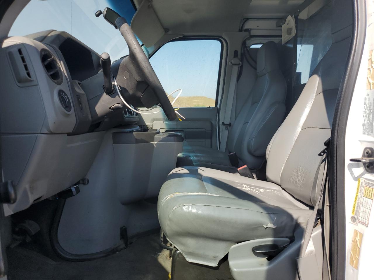 FORD ECONOLINE E250 VAN