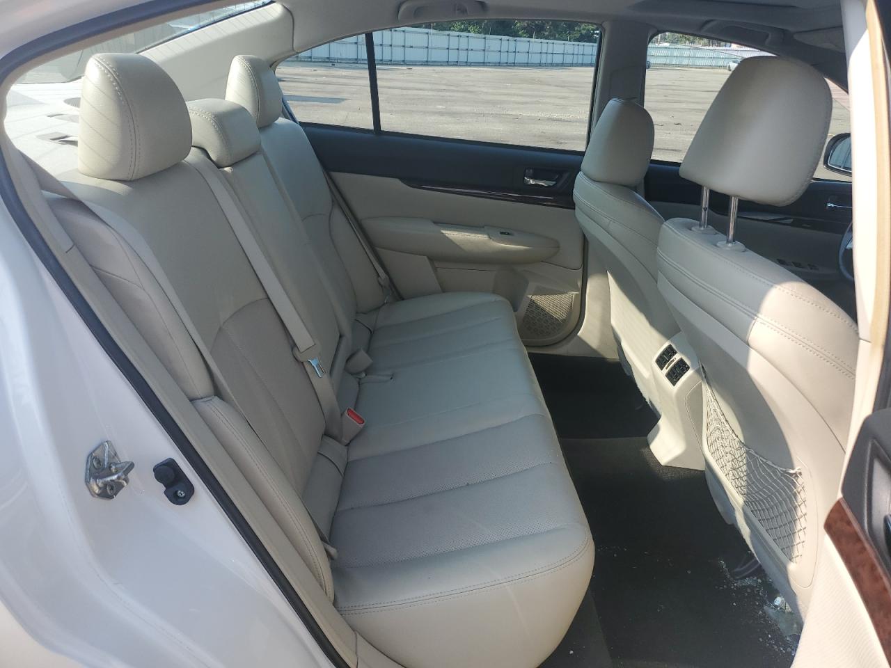 SUBARU LEGACY 3.6R LIMITED