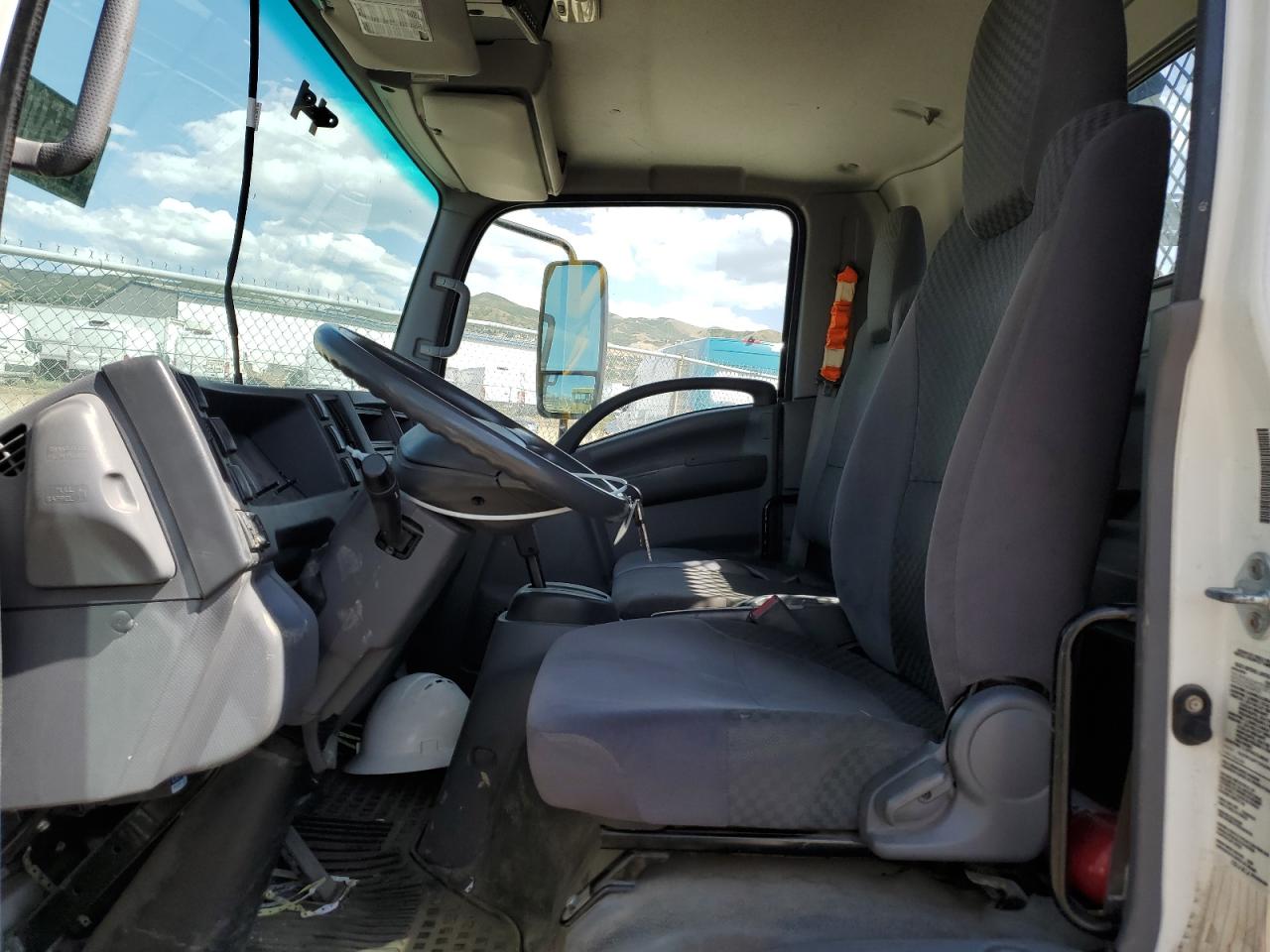 Lot #3232259555 2015 ISUZU NRR