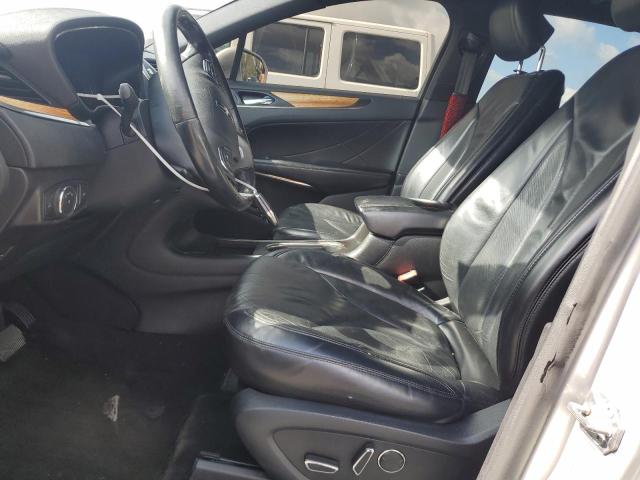 2016 LINCOLN MKC SELECT 5LMCJ2C93GUJ10990