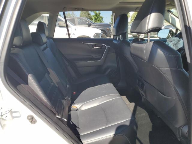 2019 TOYOTA RAV4 XLE P JTMA1RFV5KD515984