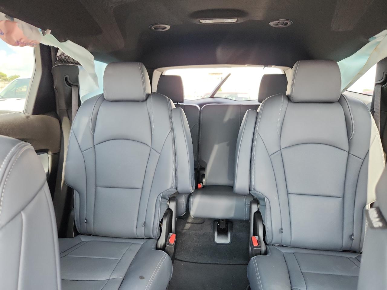 BUICK ENCLAVE ESSENCE