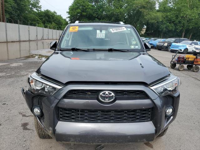 2018 TOYOTA 4RUNNER SR JTEBU5JR2J5587955