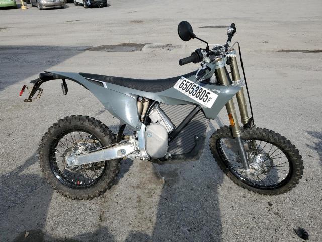2025 STAK STARK - UDUEX1AEXSA000541