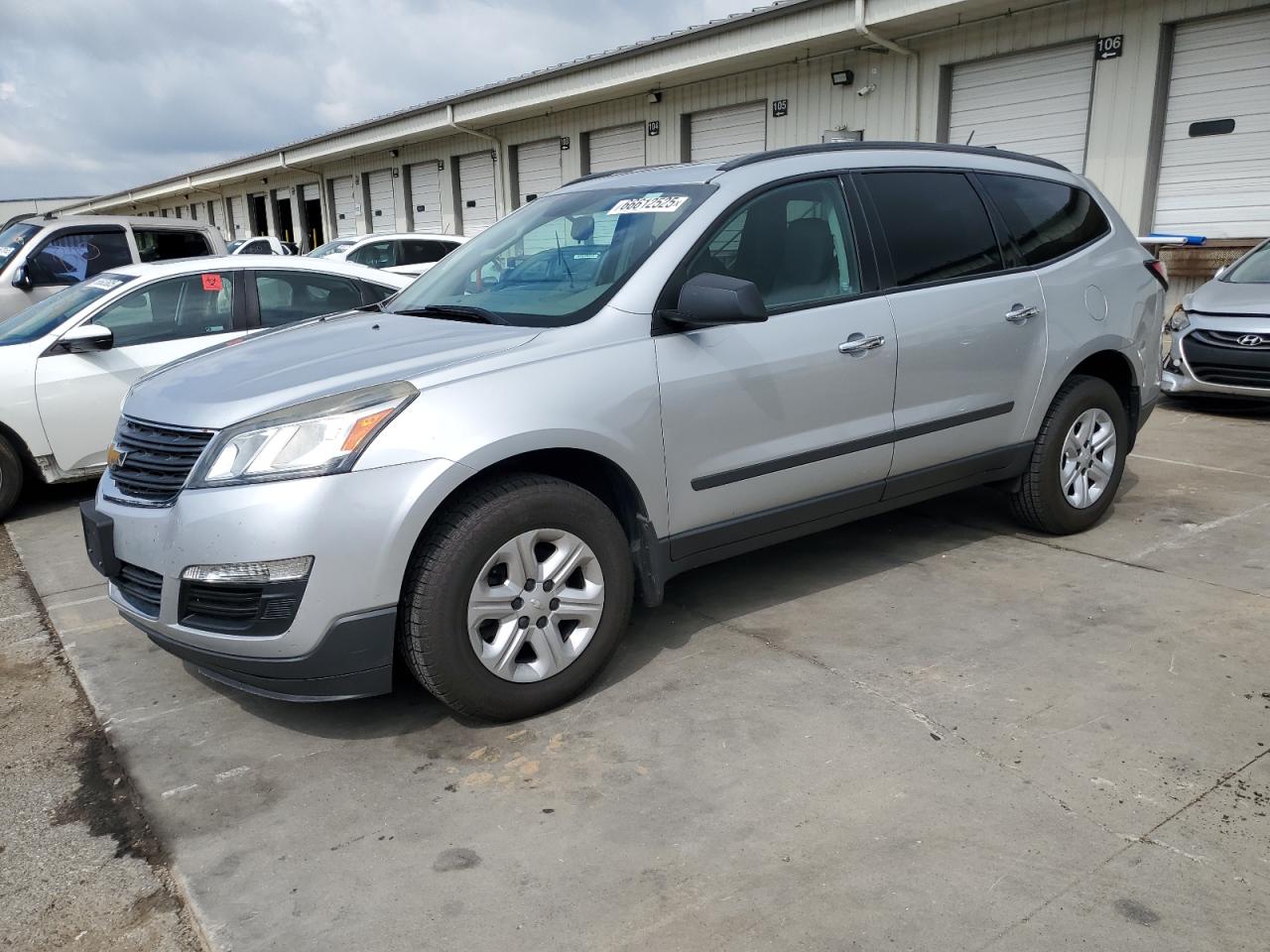 CHEVROLET TRAVERSE LS