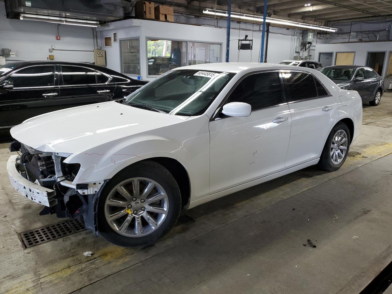 Salvage Chrysler 300