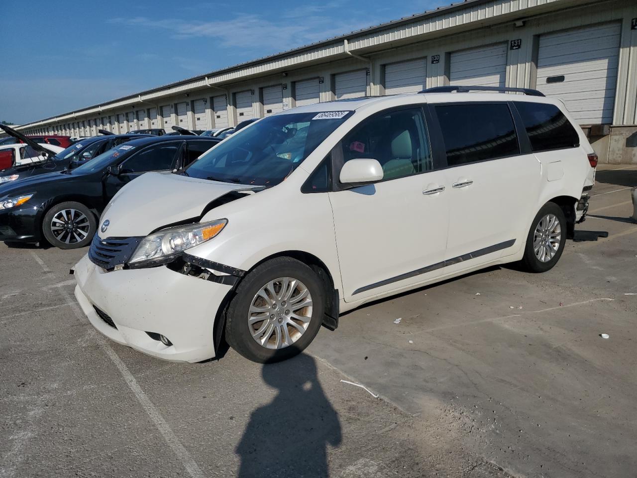 TOYOTA SIENNA XLE