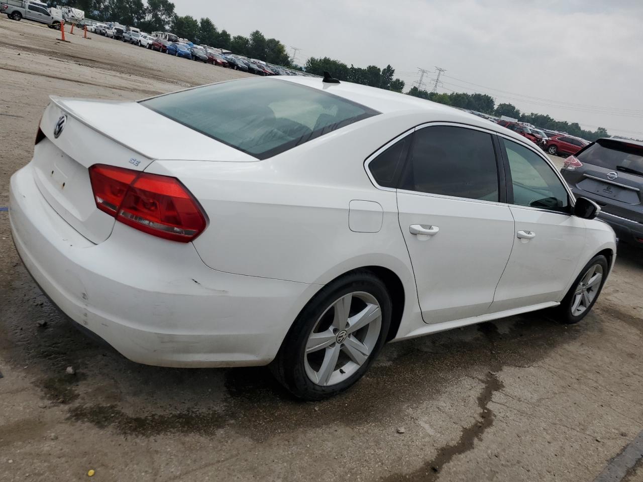 VOLKSWAGEN PASSAT SE