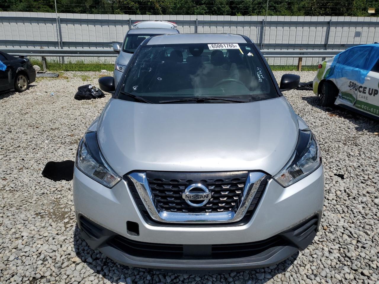 NISSAN KICKS S