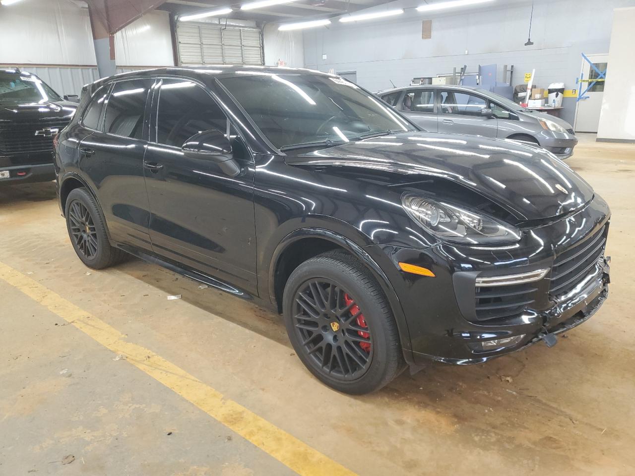 PORSCHE CAYENNE GTS