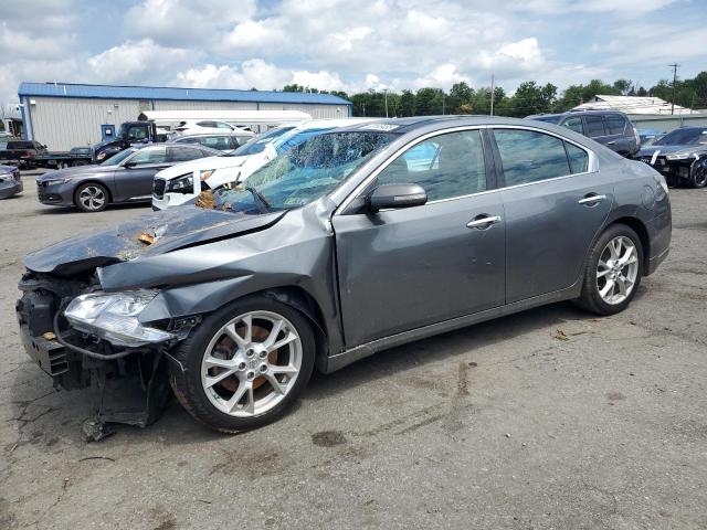 NISSAN MAXIMA S