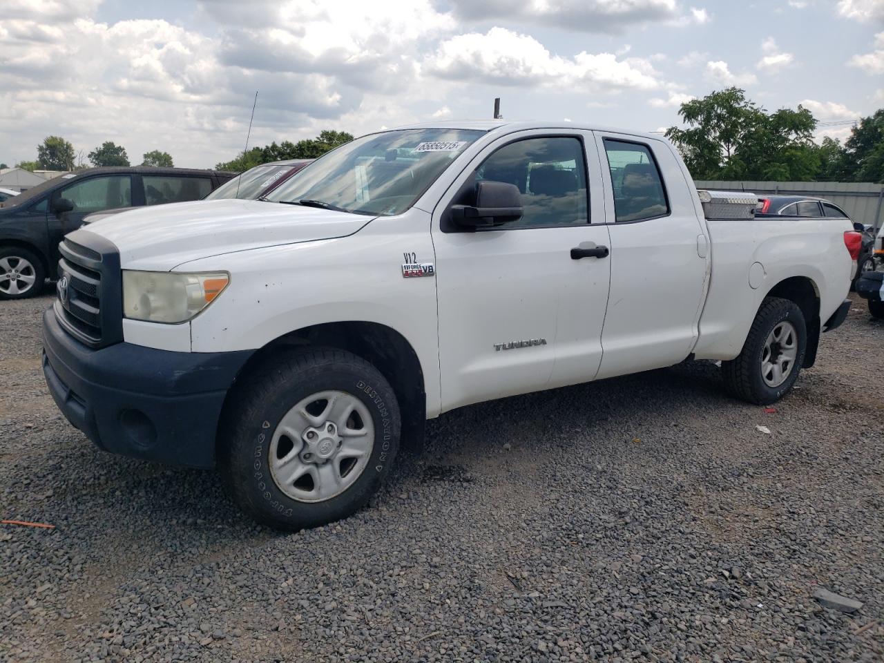 TOYOTA TUNDRA DOUBLE CAB SR5