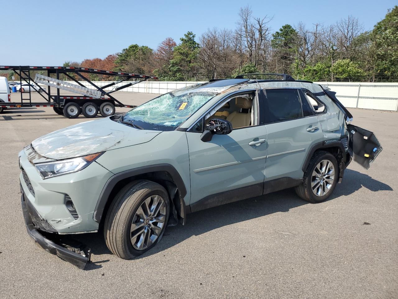 TOYOTA RAV4 XLE PREMIUM