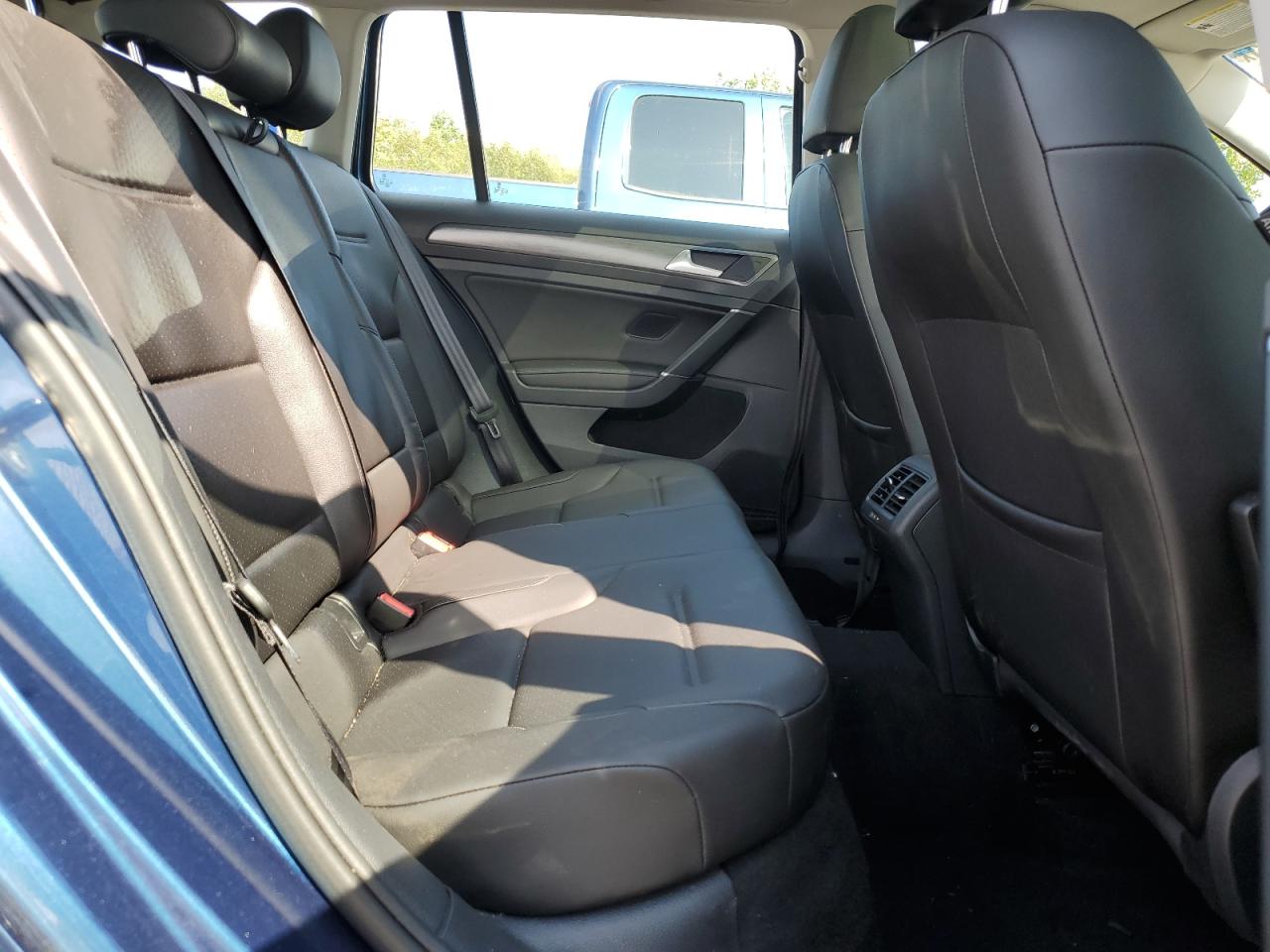 VOLKSWAGEN GOLF SPORTSVAN S