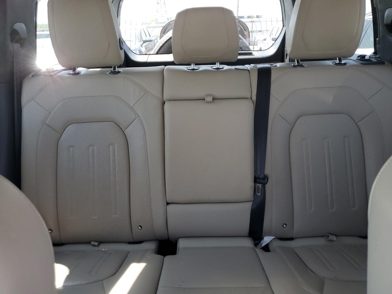 LAND ROVER DEFENDER 110 SE