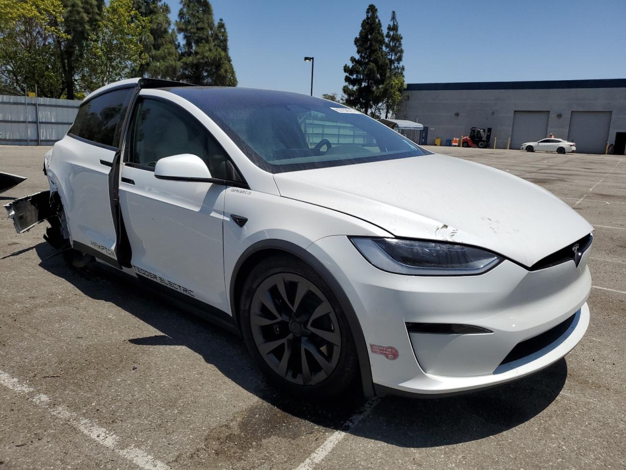 TESLA MODEL X