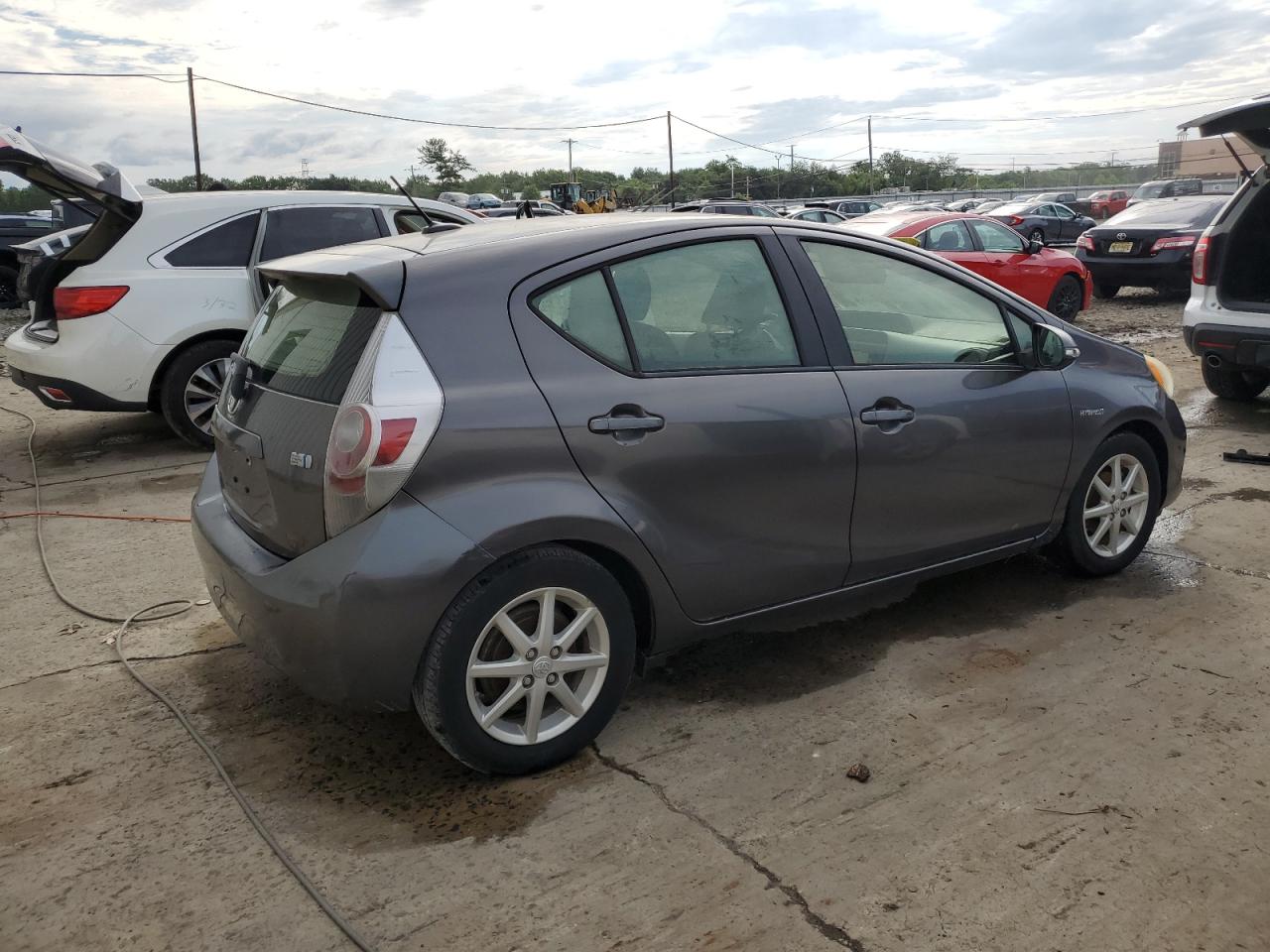 TOYOTA PRIUS C