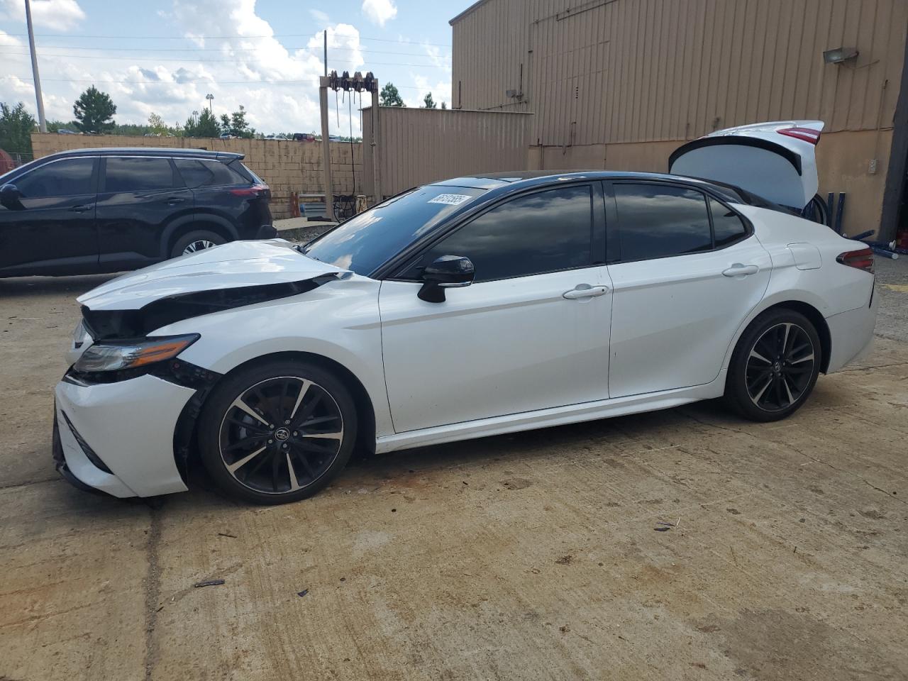 TOYOTA CAMRY XSE