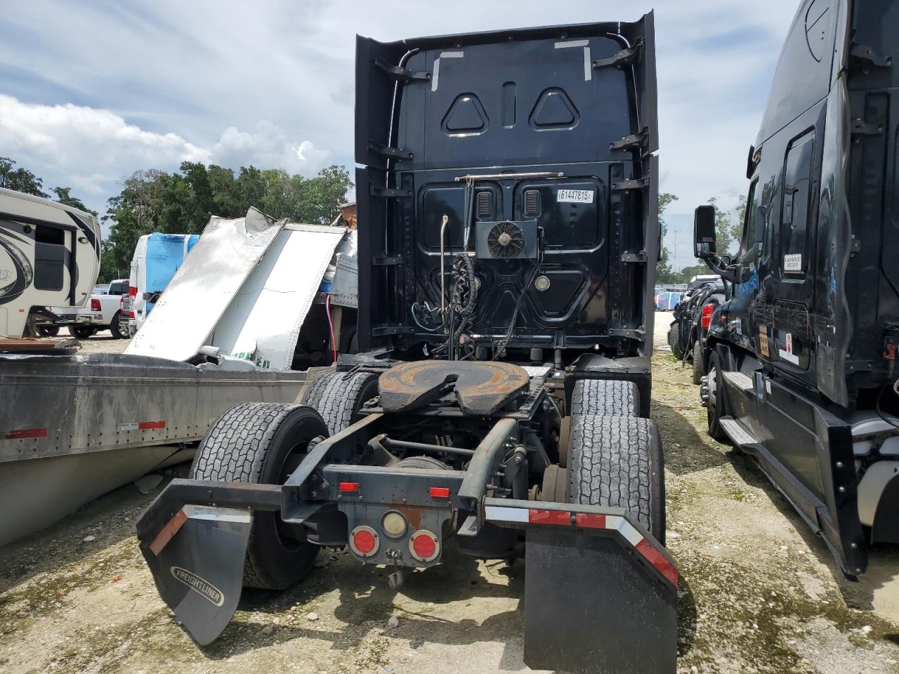 Lot #3191398882 2015 FREIGHTLINER CASCADIA 1