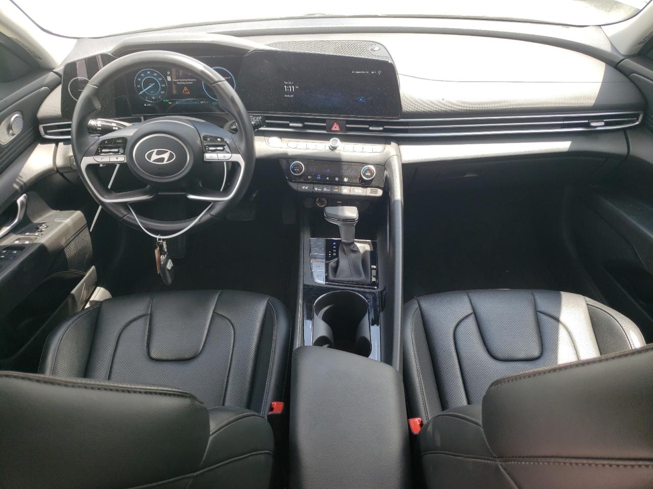 HYUNDAI ELANTRA LIMITED