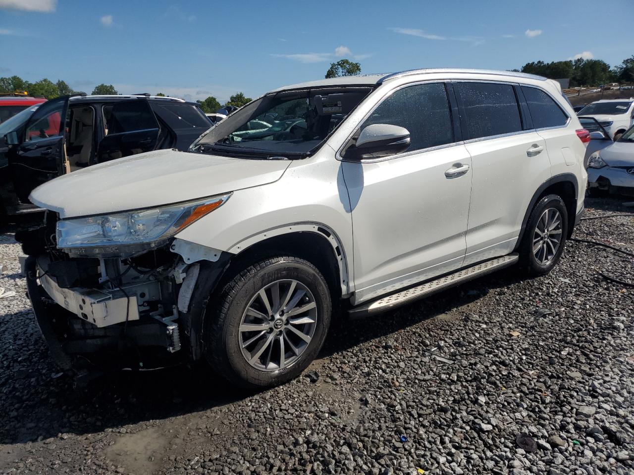TOYOTA HIGHLANDER SE
