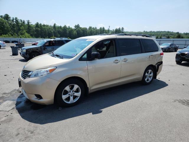 TOYOTA SIENNA LE