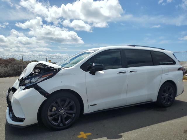 TOYOTA SIENNA XSE
