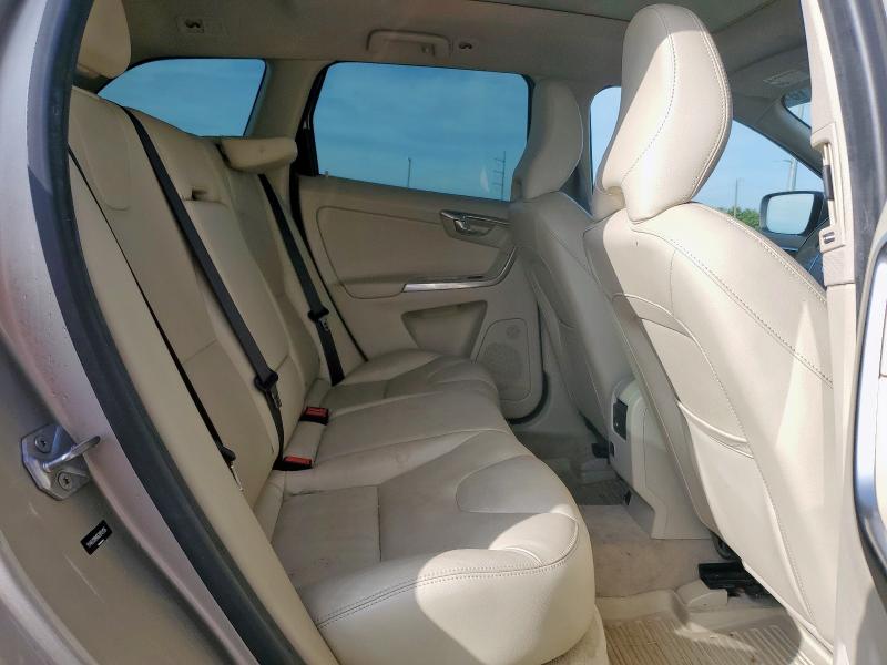 2016 VOLVO XC60 T5 PL YV4612RM0G2819126