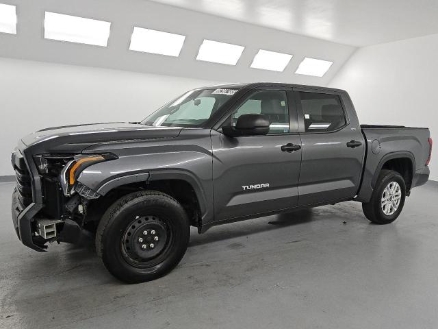 TOYOTA TUNDRA CRE 2024 gray  gas 5TFLA5DB5RX141878 photo #1
